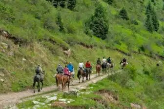 Randonnée équestre au Kirghizistan – Image 3